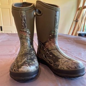 BOGS boots youth boys camo size 7